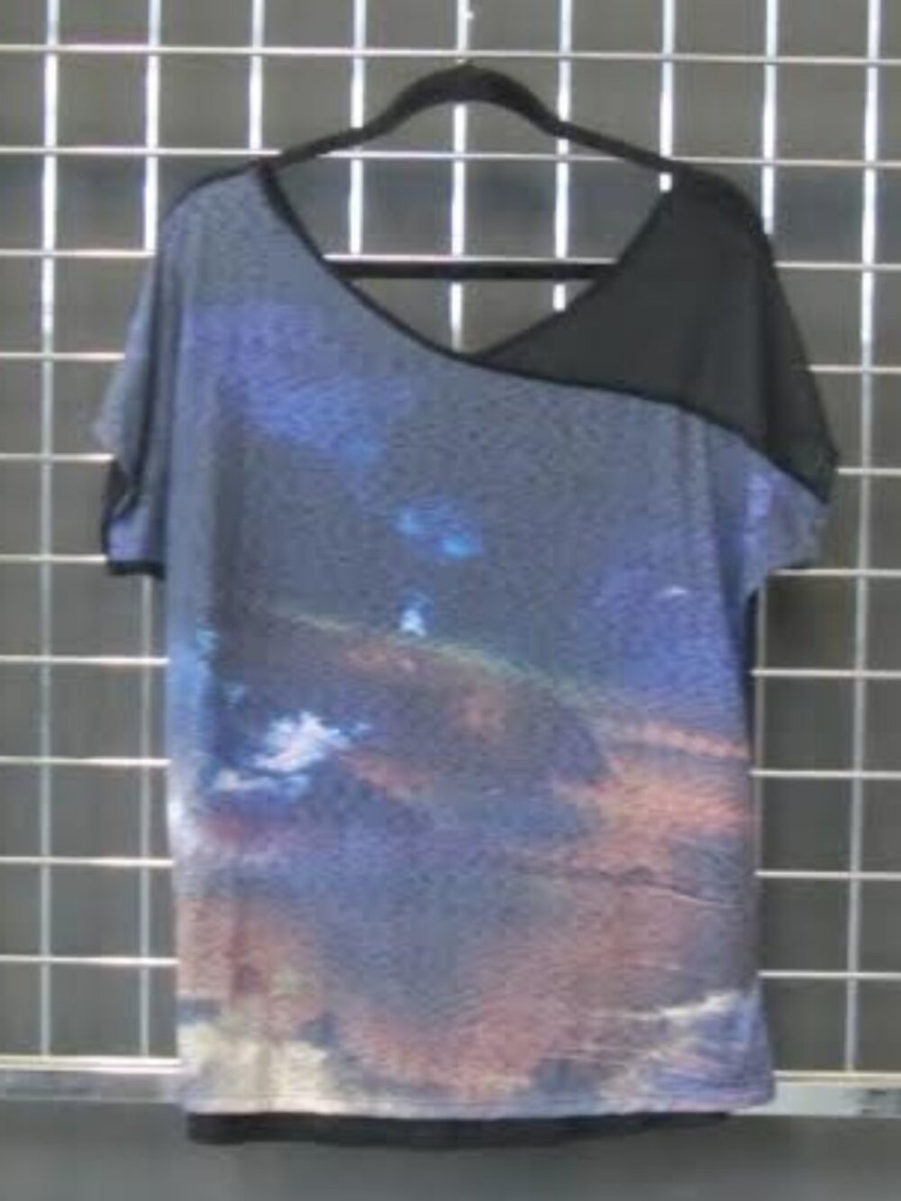 Women's 2-Piece Short Sleeve Tops β Geometric & Abstract Print Bundle - Picture 2 of 4